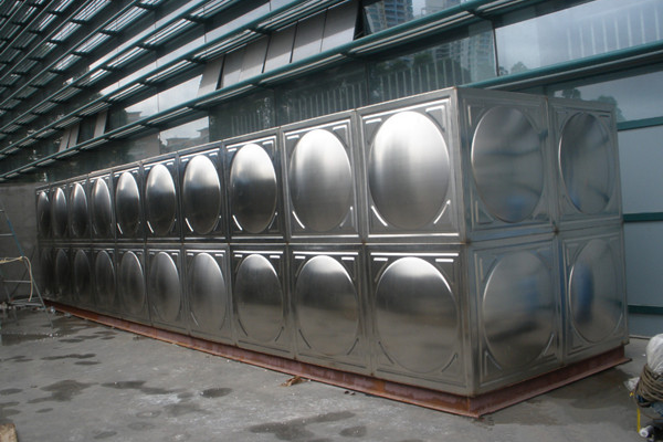 <a href='http://m.helpfulwebdesign.com/' target='_blank'>不銹鋼加工</a>廠家